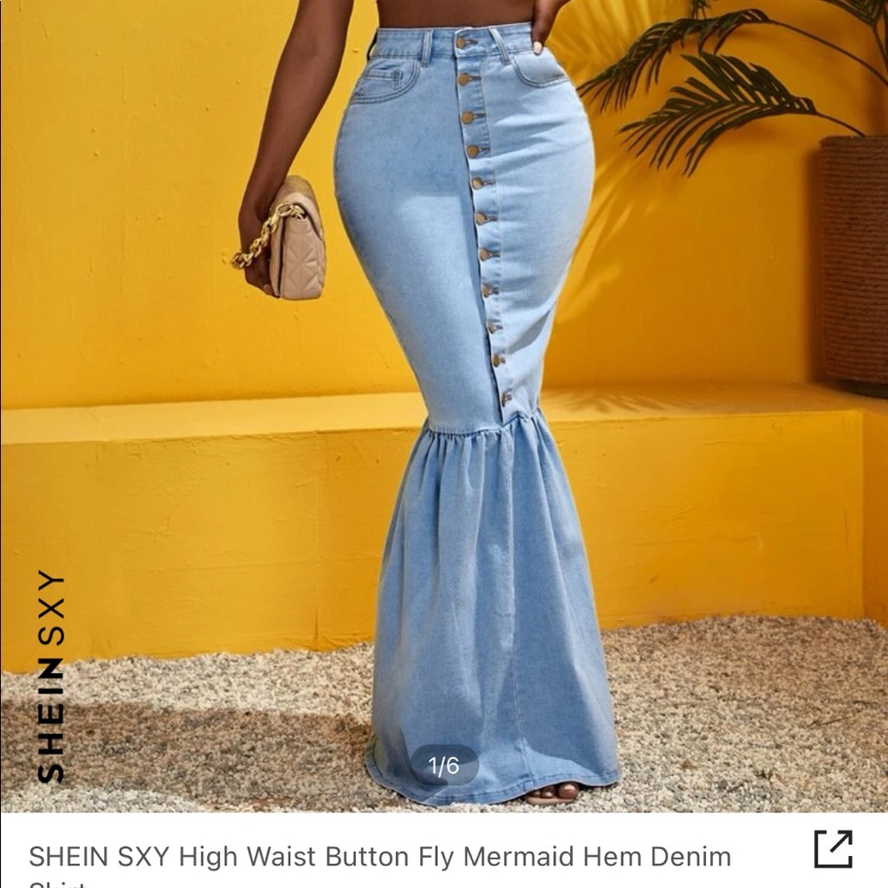 Denim skirt for women.